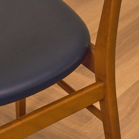 Danska matstolar i teak och bok av Farstrup, modell '210'