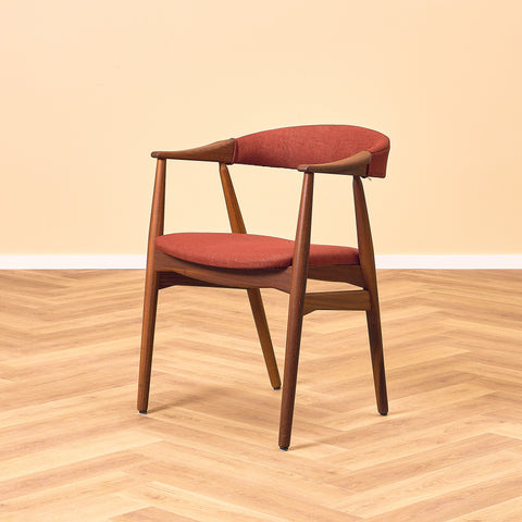 Danish armchair in walnut 'model 213' by Thomas Harlev for Farstrup