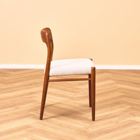 Danish set of 4 dining chairs 'model 75' by Niels O. Moller