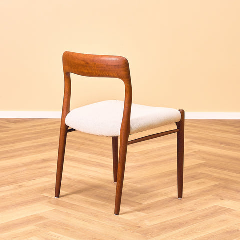 Danish set of 4 dining chairs 'model 75' by Niels O. Moller