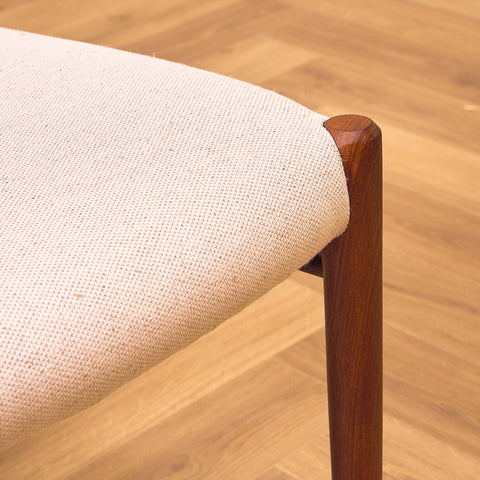 Danish set of 4 dining chairs 'model 75' by Niels O. Moller