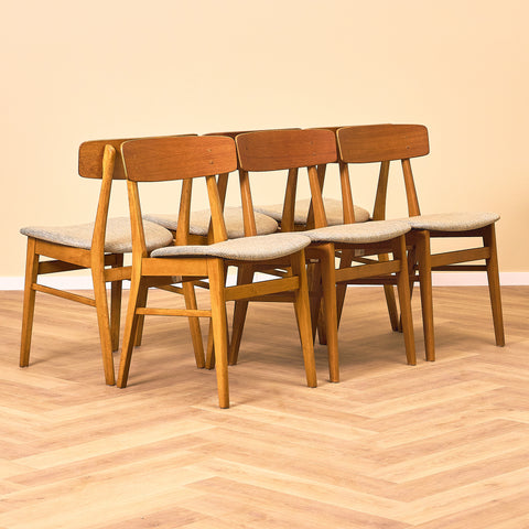 Danskt set med 6 matstolar i teak och bok från Farstrup