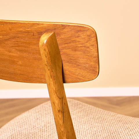 Danskt set med 6 matstolar i teak och bok från Farstrup