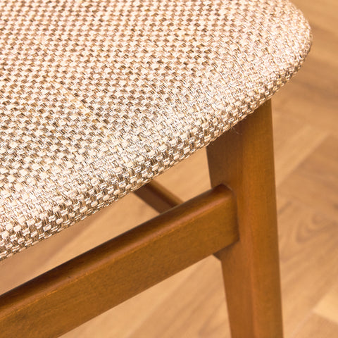 Danskt set med 6 matstolar i teak och bok från Farstrup