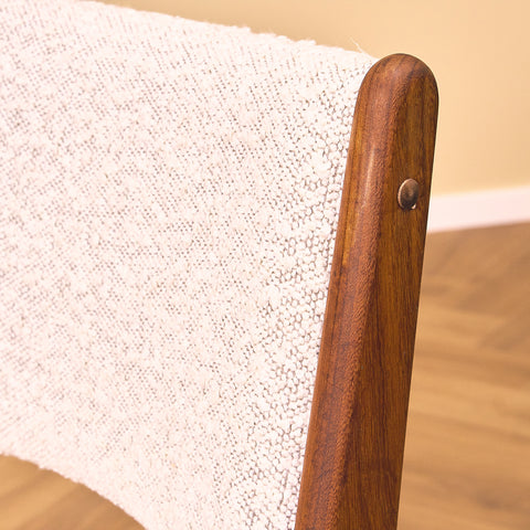 Danska matstolar i valnöt av Erik Buch för Anderstrup Møbelfabrik, modell 89