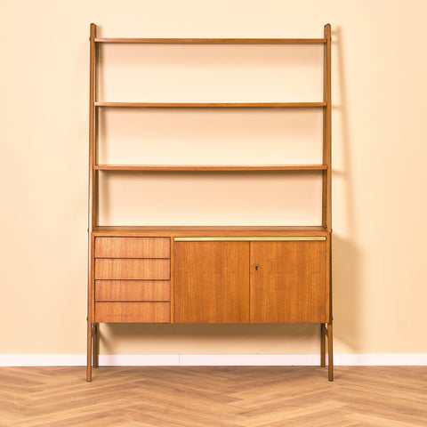 Svensk bokhylla i teak och bokträ