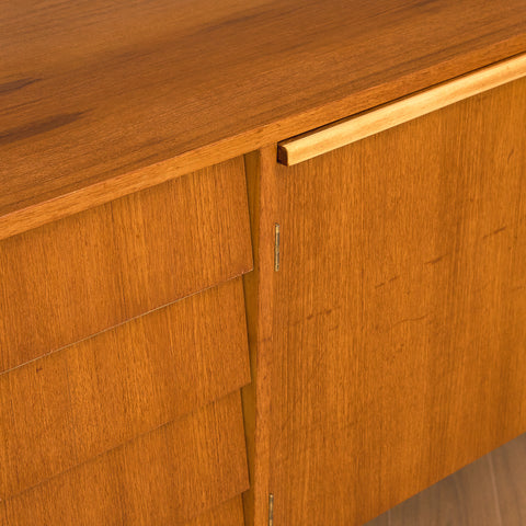 Svensk bokhylla i teak och bokträ