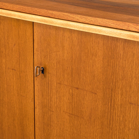 Svensk bokhylla i teak och bokträ