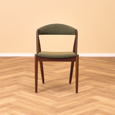 Danish dining chairs in walnut, model 31 by Kai Kristiansen