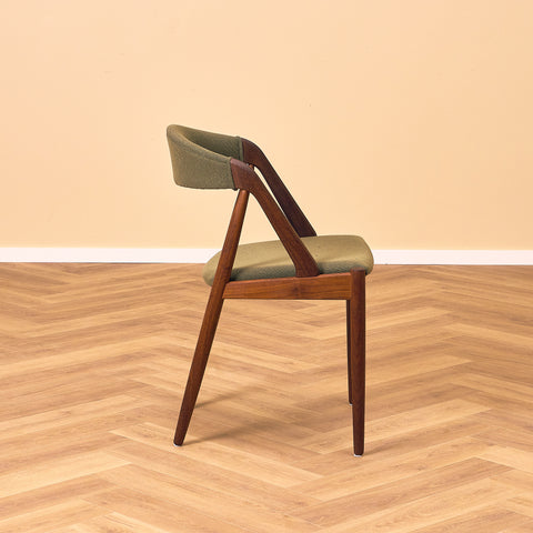 Danish dining chairs in walnut, model 31 by Kai Kristiansen