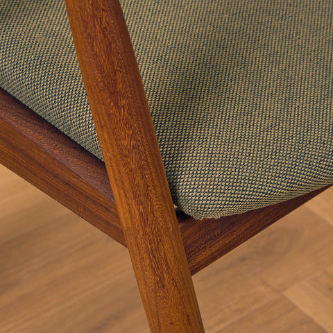 Danish dining chairs in walnut, model 31 by Kai Kristiansen