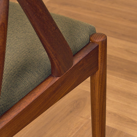 Danish dining chairs in walnut, model 31 by Kai Kristiansen