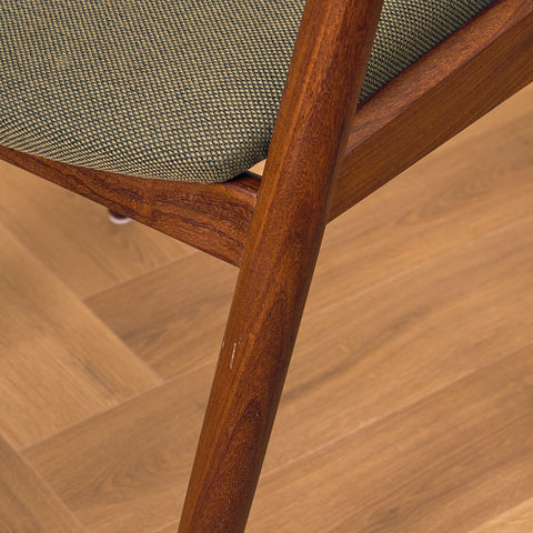 Danish dining chairs in walnut, model 31 by Kai Kristiansen