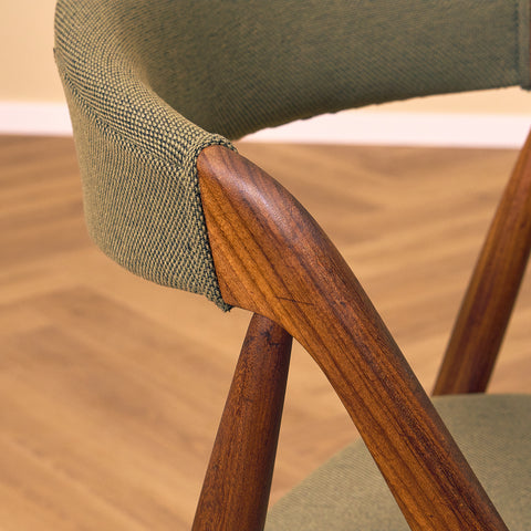 Danish dining chairs in walnut, model 31 by Kai Kristiansen