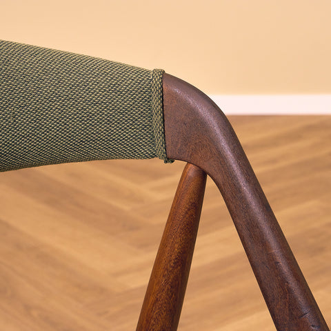 Danish dining chairs in walnut, model 31 by Kai Kristiansen