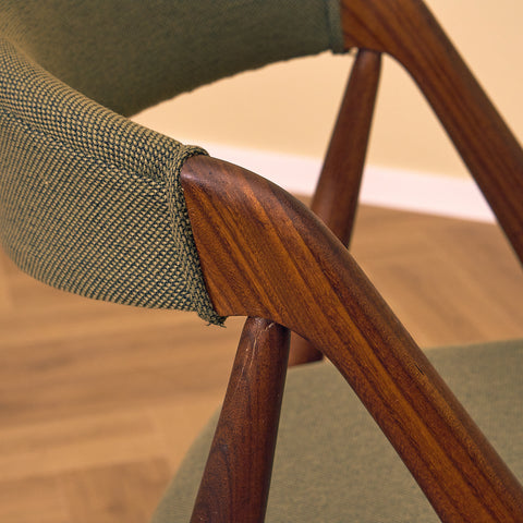 Danish dining chairs in walnut, model 31 by Kai Kristiansen