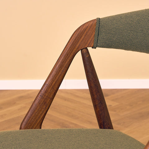 Danish dining chairs in walnut, model 31 by Kai Kristiansen