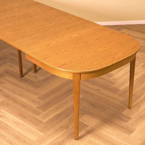 Large Swedish oval dining table in oak by Carl Malmsten, model 'Calmare Nyckel'