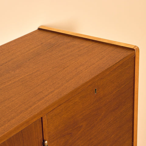 Swedish highboard in teak by Hugo Troeds, Bjärnum