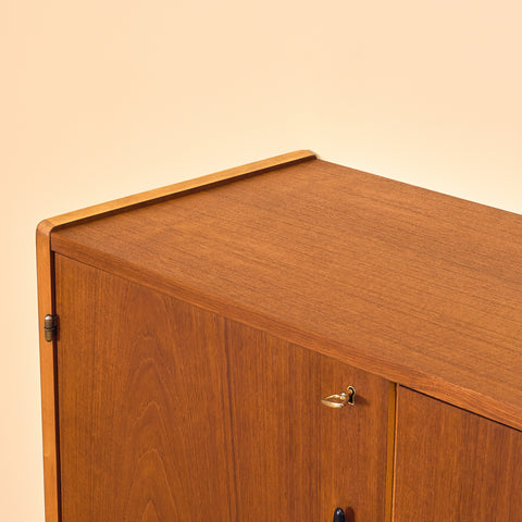 Swedish highboard in teak by Hugo Troeds, Bjärnum