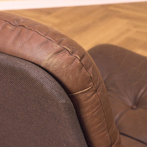 Fåtölj i läder och krom från mitten av århundradet