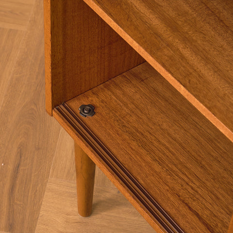 Svenskt skåp i teak