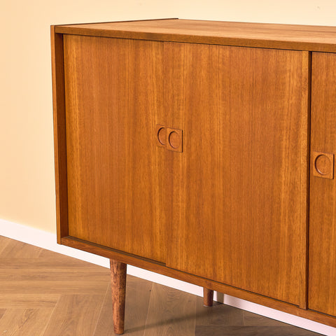 Danskt skåp i teak från Ottawa furniture