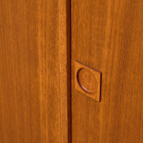 Danskt skåp i teak från Ottawa furniture