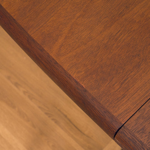 Danskt ovalt matbord i mahogny från Skovby Møbelfabrik