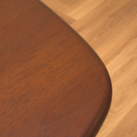 Danskt ovalt matbord i mahogny från Skovby Møbelfabrik