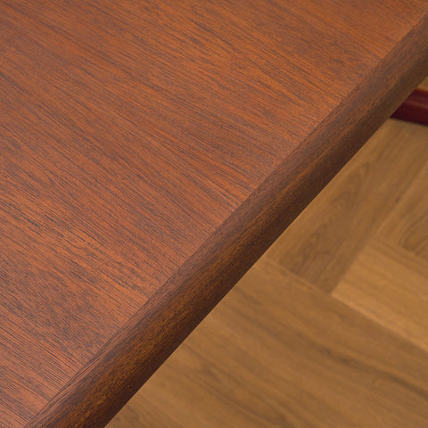 Danskt ovalt matbord i mahogny från Skovby Møbelfabrik