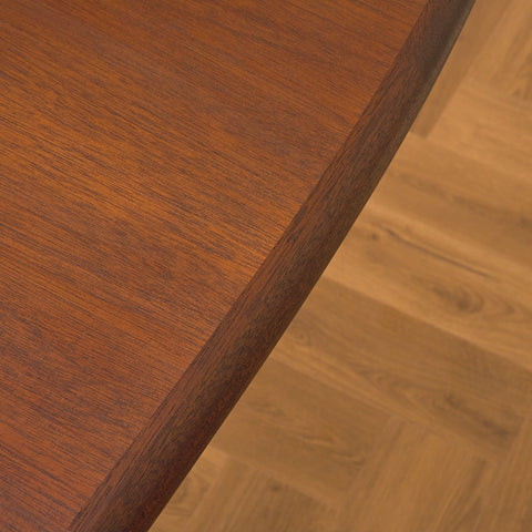 Danskt ovalt matbord i mahogny från Skovby Møbelfabrik