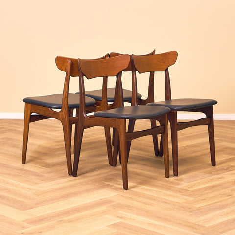 Danskt set med 4 matstolar i valnöt och teak av Schiønning & Elgaard