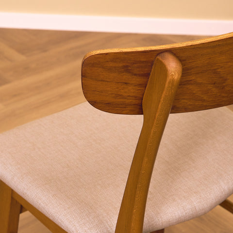 Danska matstolar i teak och bok av Findahl, modell 'Mosbøl'