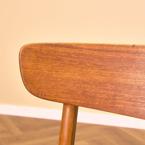 Danska matstolar i teak och bok av Findahl, modell 'Mosbøl'