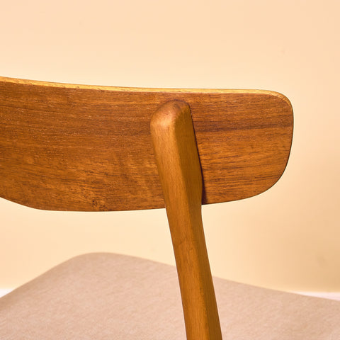 Danska matstolar i teak och bok av Findahl, modell 'Mosbøl'