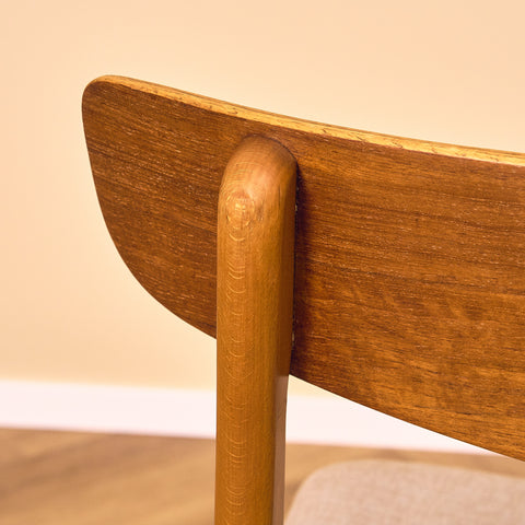 Danska matstolar i teak och bok av Findahl, modell 'Mosbøl'