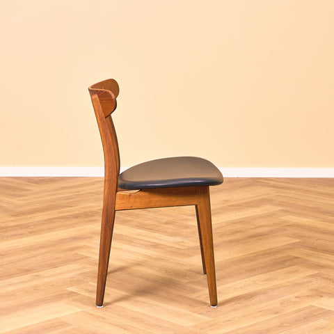 Danish set of 4 dining chairs model CH30 by Hans J. Wegner for Carl Hansen & Son