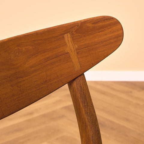 Danish set of 4 dining chairs model CH30 by Hans J. Wegner for Carl Hansen & Son