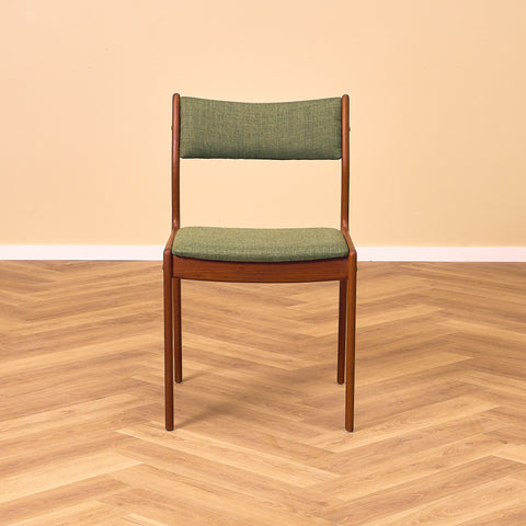 Danish dining chairs in teak by Johannes Andersen for Uldum Mobelfabrk