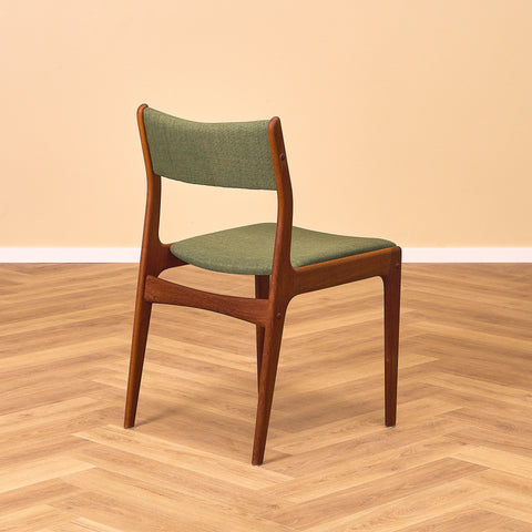 Danish dining chairs in teak by Johannes Andersen for Uldum Mobelfabrk