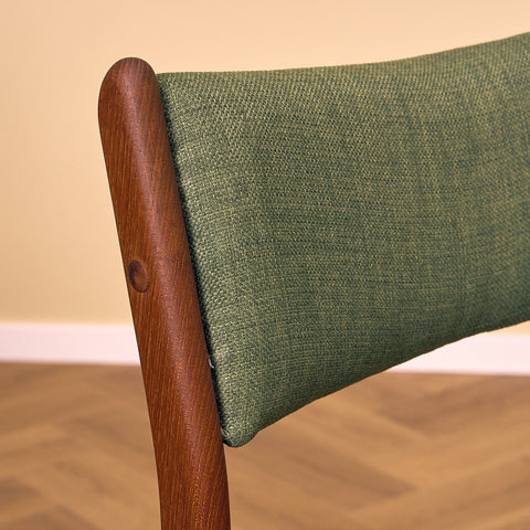 Danish dining chairs in teak by Johannes Andersen for Uldum Mobelfabrk