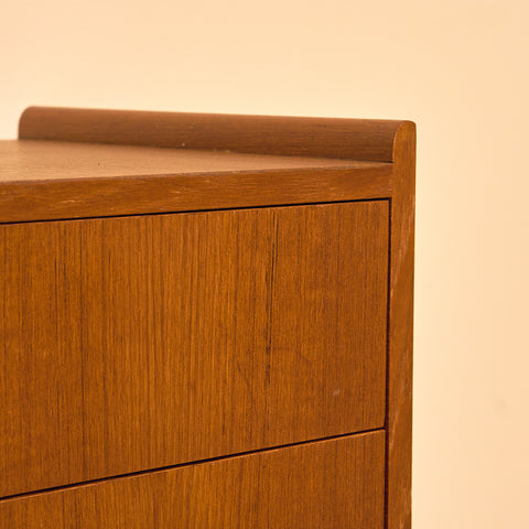 Swedish small chest of drawers in teak and oak