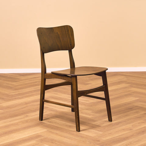 Dansk matstol i bok och ek av Ib Kofod-Larsen