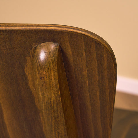 Dansk matstol i bok och ek av Ib Kofod-Larsen