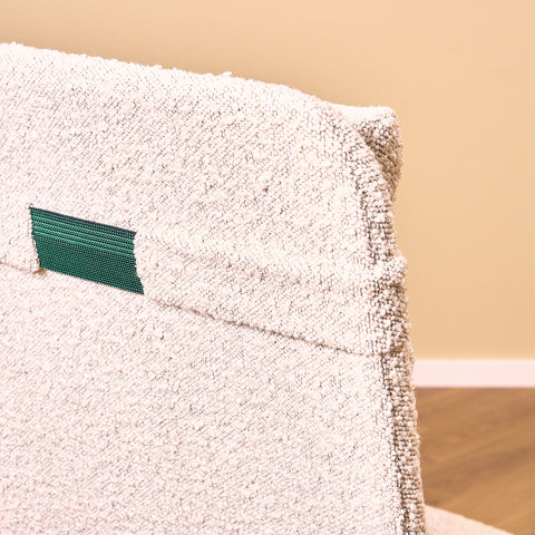 Svensk fåtölj i massiv bok av Alf Svensson för Bra Bohag, modell "Contour"