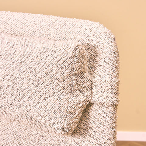 Svensk fåtölj i massiv bok av Alf Svensson för Bra Bohag, modell "Contour"