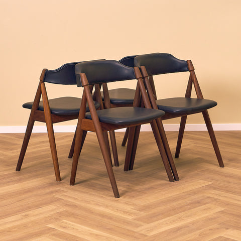 Danska matstolar i valnöt från Duba möbelindustri