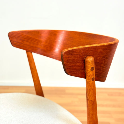 Danish dining chairs in teak & oak, No. 7 by Helge Sibast