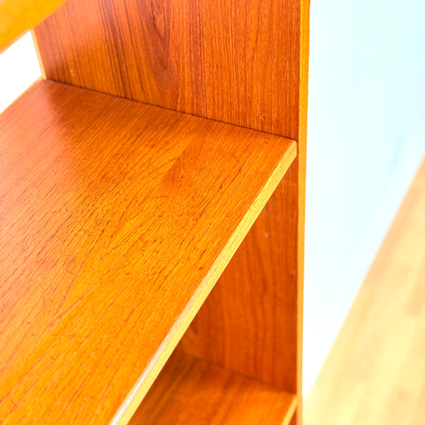 Bookshelf in teak